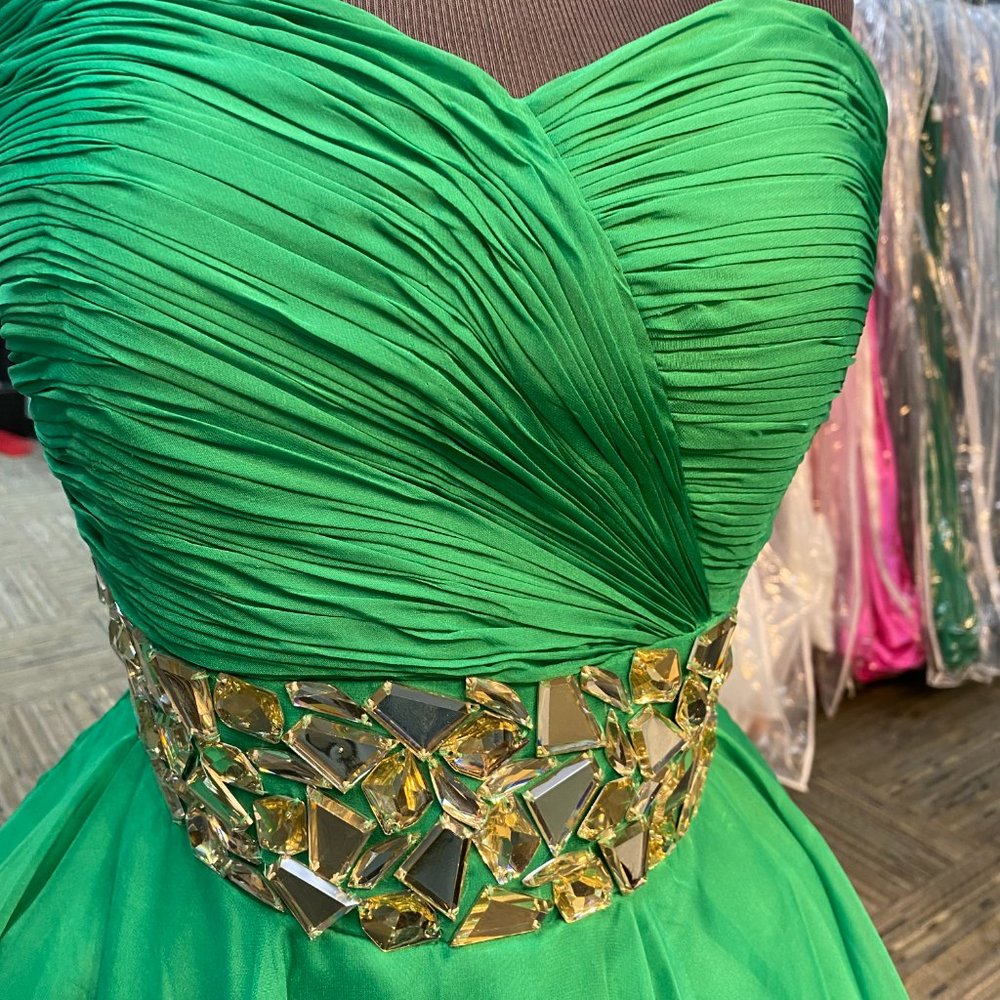 GREEN SHORT STYLE DRESS - Picture 2 of 10